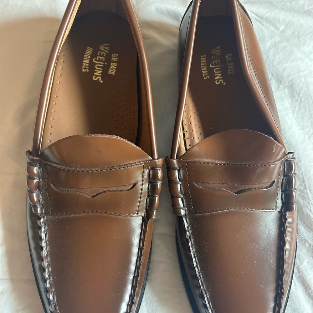 GH Bass Weejuns Penny Loafers men’s size 10M New No Box